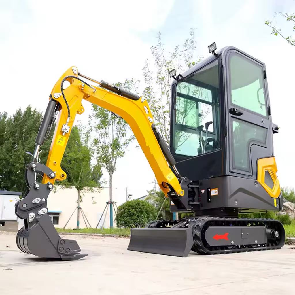 LT1012 Mini Excavator: 1.2 Ton Hydraulic Crawler Digger with Attachments for Garden & Construction