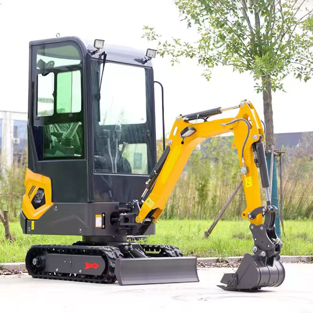 LT1012 Mini Excavator: 1.2 Ton Hydraulic Crawler Digger with Attachments for Garden & Construction